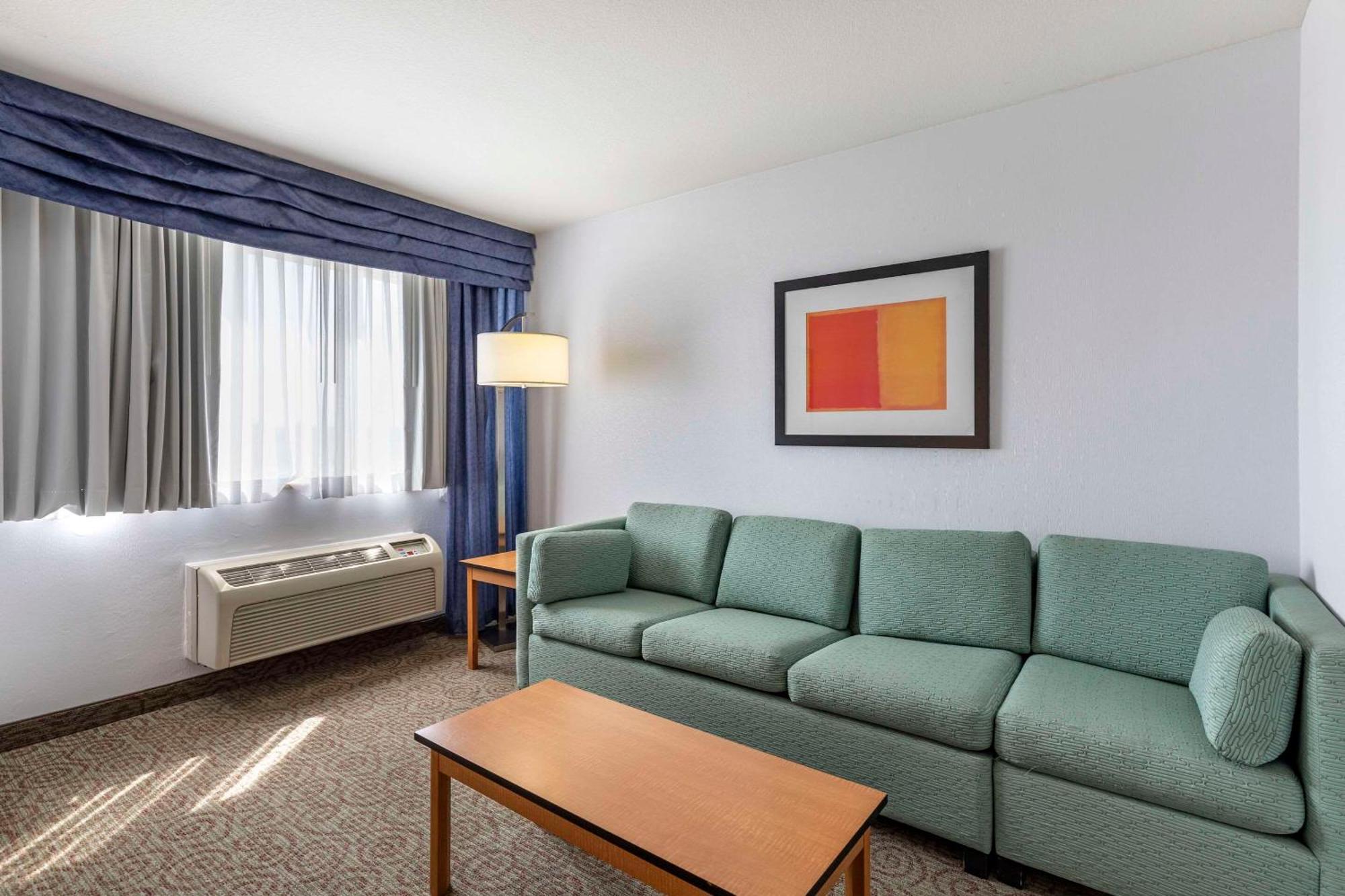 Quality Inn & Suites Denver Airport - Gateway Park Aurora Exterior foto